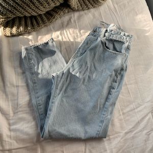 Cotton On Light Wash Mom Jeans Size 6